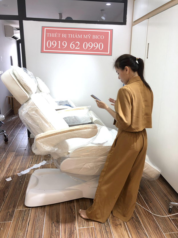 giường spa chỉnh điện 